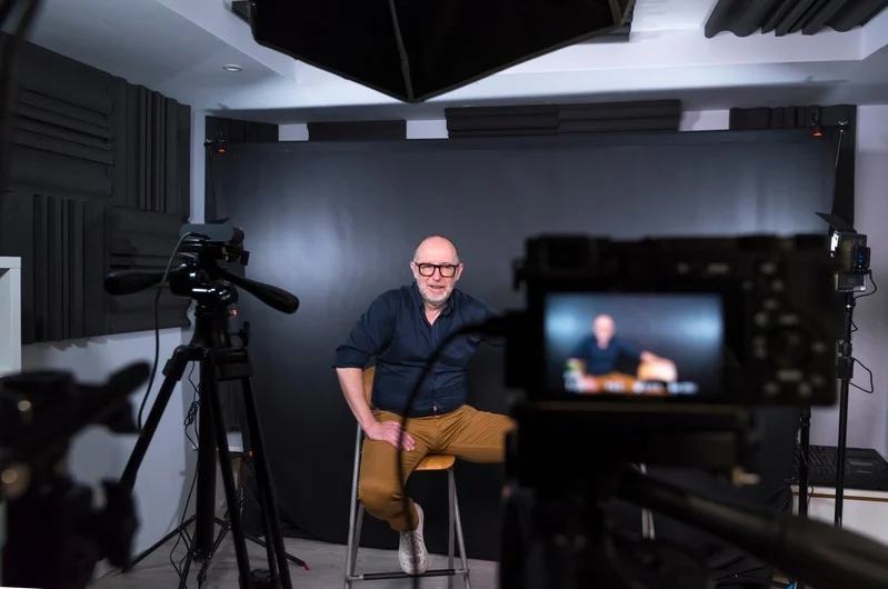 estudio de grabación con cámaras